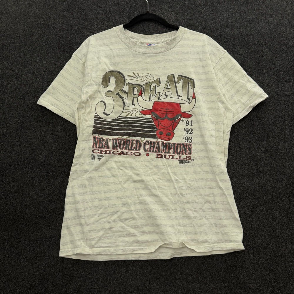 Vintage 90s Chicago Bulls 3-Peat NBA World Champions T-Shirt Trench Ultra Large